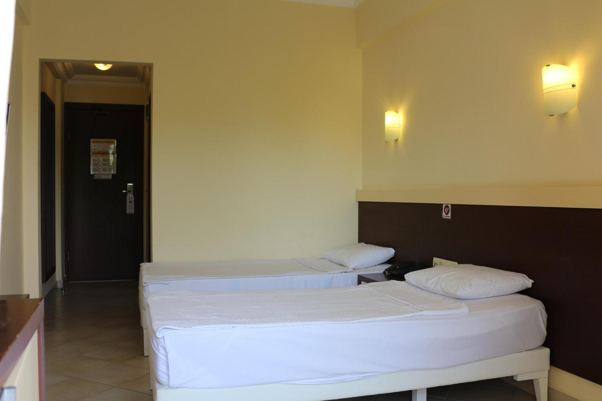 Otel Kleopatra 3*