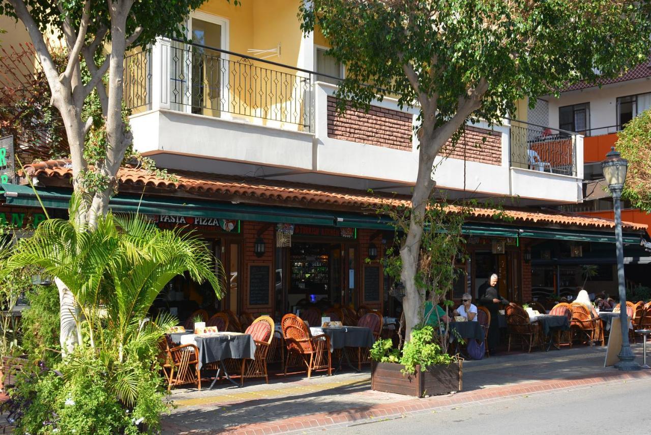 Otel Kleopatra 3*